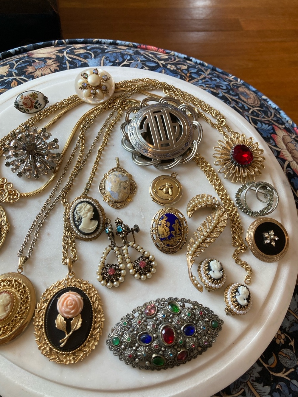 Vintage, Mid-Century & Art Deco Costume Jewelry Lot - Picture 7 of 12